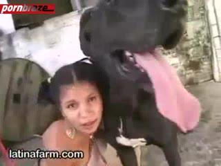Latina Babe Public fuck Dog